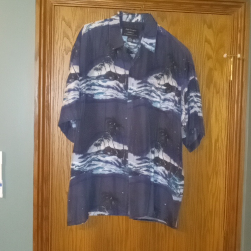 Men's Silk Trader Hawaii Button Down Short Sleeve Tropical Shirt